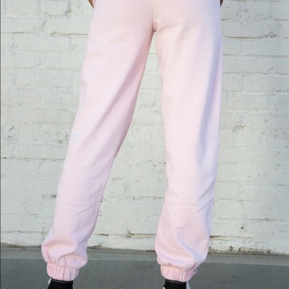 Brandy Melville Pants - Brandy Melville Light pink Rosa sweatpants